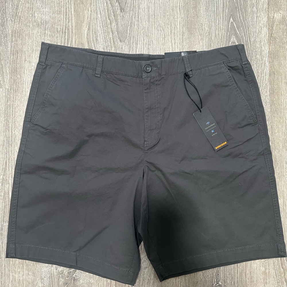 NWT Marc Anthony Mens Slim Fit Stretch Gray Shorts Size 40 Originally $50